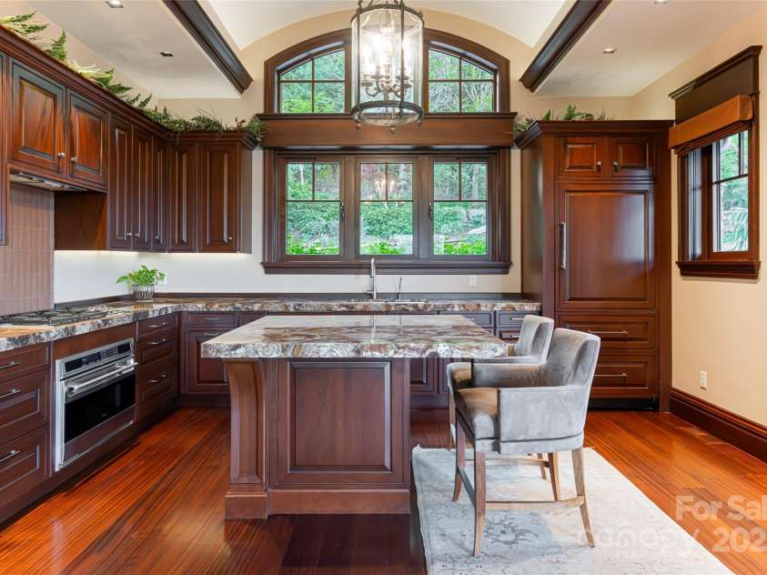 66 Deerhaven Lane, Asheville, NC 28803.  MLS# CAR4137312, YatesRealty ID 1467. 