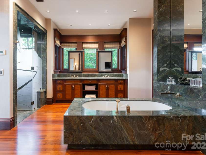 66 Deerhaven Lane, Asheville, NC 28803.  MLS# CAR4137312, YatesRealty ID 1467. 