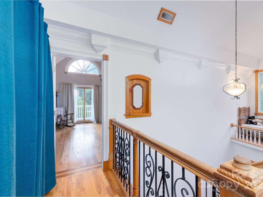 150 8th Avenue, New London, NC 28127.  MLS# CAR4259112, YatesRealty ID 14670. 