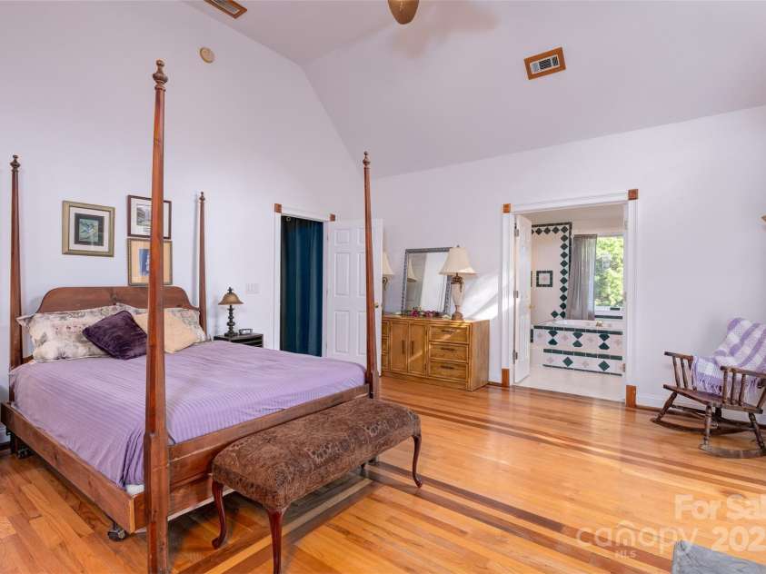 150 8th Avenue, New London, NC 28127.  MLS# CAR4259112, YatesRealty ID 14670. 