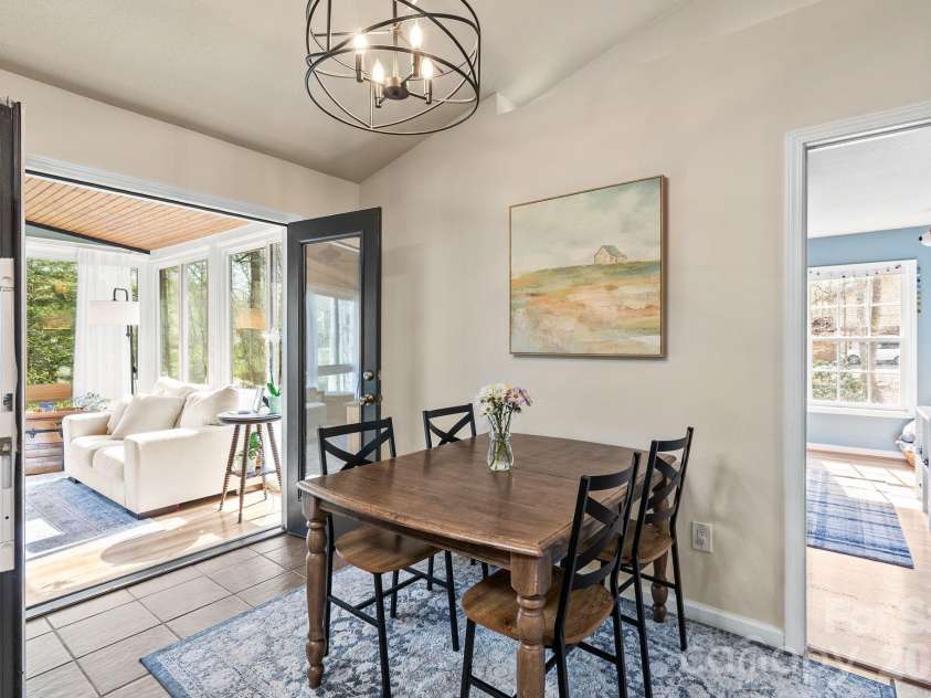 29 Muirfield Drive, Arden, NC 28704.  MLS# CAR4364187, YatesRealty ID 14672. Dining Space 