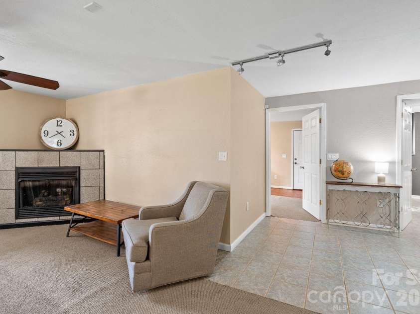 29 Muirfield Drive, Arden, NC 28704.  MLS# CAR4364187, YatesRealty ID 14672. Gas Fireplace 