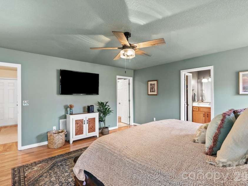 29 Muirfield Drive, Arden, NC 28704.  MLS# CAR4364187, YatesRealty ID 14672. Primary 