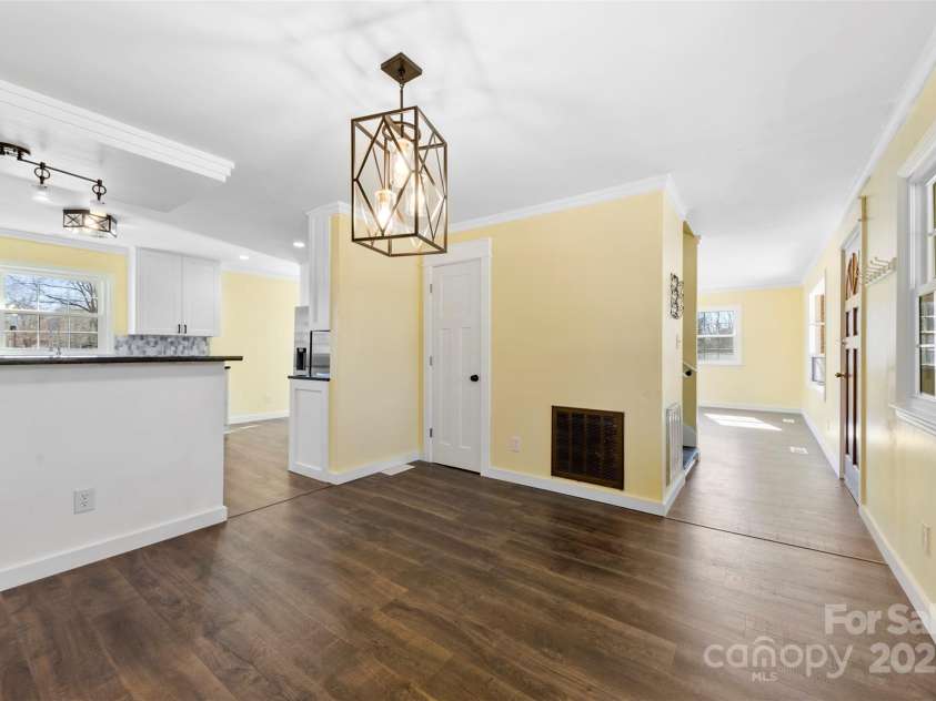 305 Plantation Drive, Kings Mountain, NC 28086.  MLS# CAR4231187, YatesRealty ID 14672. 