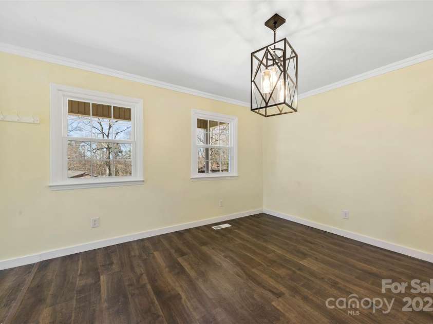 305 Plantation Drive, Kings Mountain, NC 28086.  MLS# CAR4231187, YatesRealty ID 14672. 