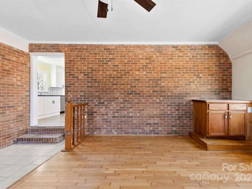 305 Plantation Drive, Kings Mountain, NC 28086.  MLS# CAR4231187, YatesRealty ID 14672. 