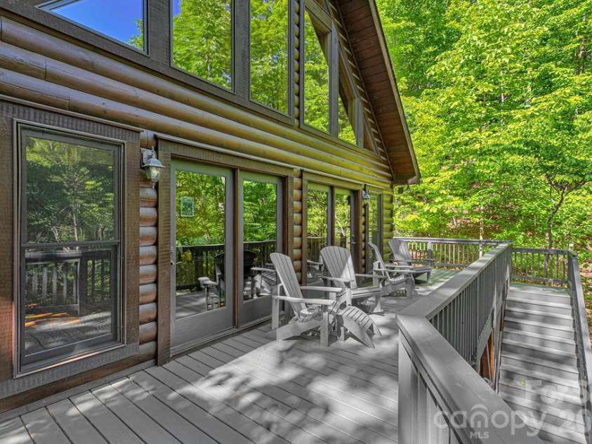 130 Greenfield Circle, Brevard, NC 28712.  MLS# CAR4356093, YatesRealty ID 14673. 