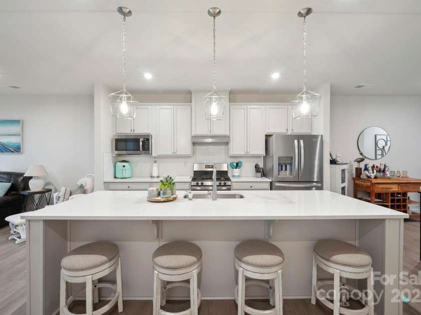 6242 Ashton Park Drive, Denver, NC 28037.  MLS# CAR4252671, YatesRealty ID 14673. Kitchen