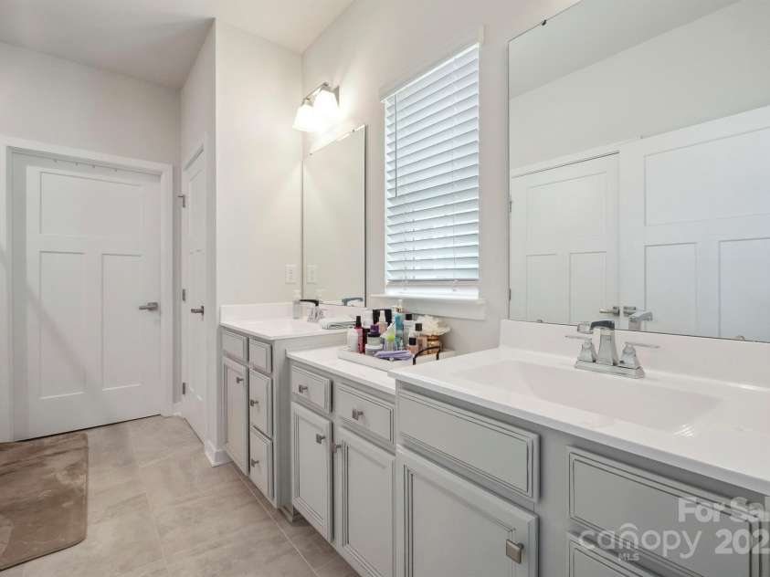 6242 Ashton Park Drive, Denver, NC 28037.  MLS# CAR4252671, YatesRealty ID 14673. Master Bathroom