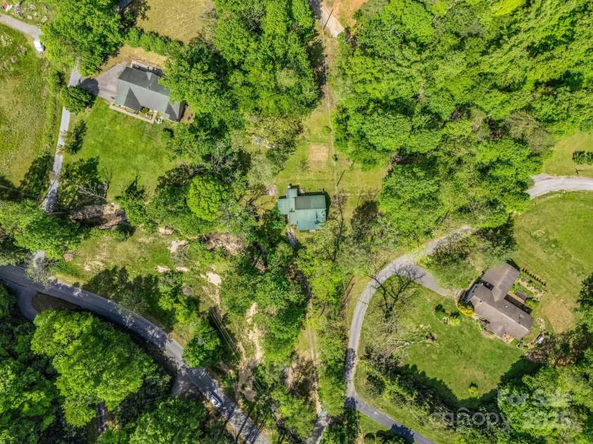 51 Moffitt Road, Horse Shoe, NC 28742.  MLS# CAR4257739, YatesRealty ID 14674. 
