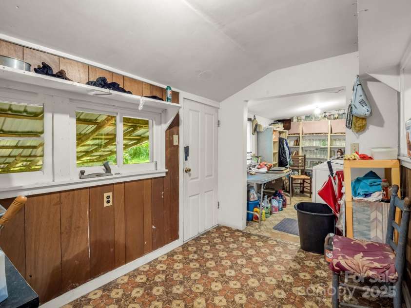 51 Moffitt Road, Horse Shoe, NC 28742.  MLS# CAR4257739, YatesRealty ID 14674. Mud room
