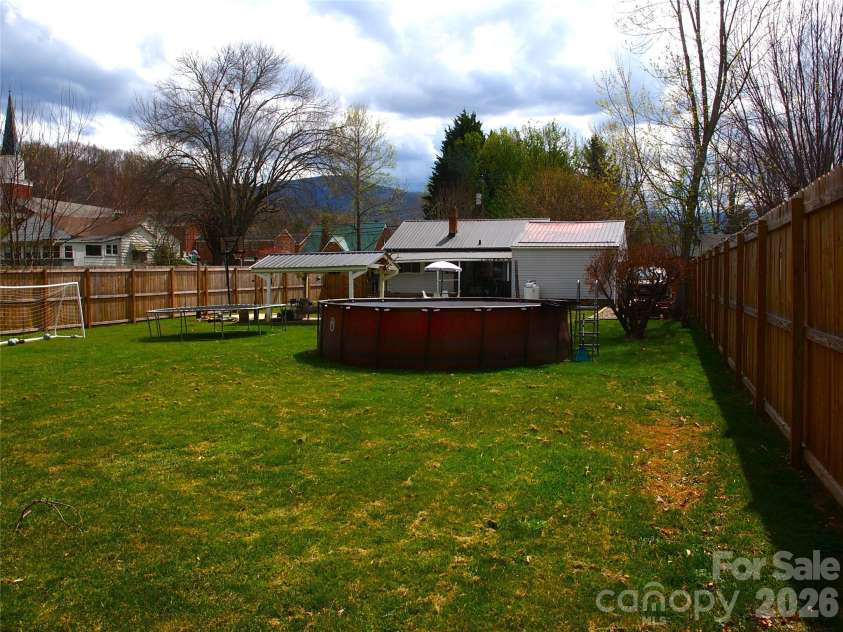 316 Hazelwood Avenue, Waynesville, NC 28786.  MLS# CAR4360518, YatesRealty ID 14675. Fenced Backyard