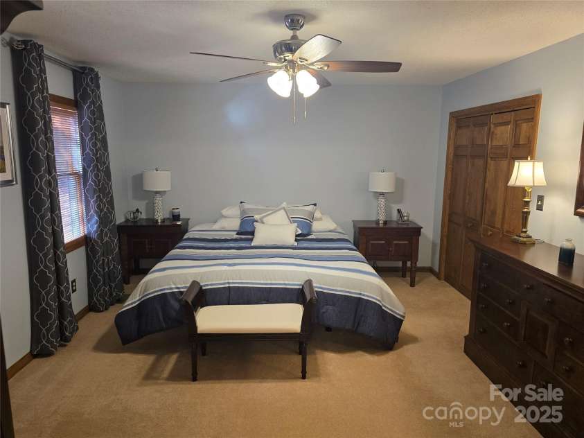 662 Cherokee Point, Lake Toxaway, NC 28747.  MLS# CAR4225873, YatesRealty ID 14675. 