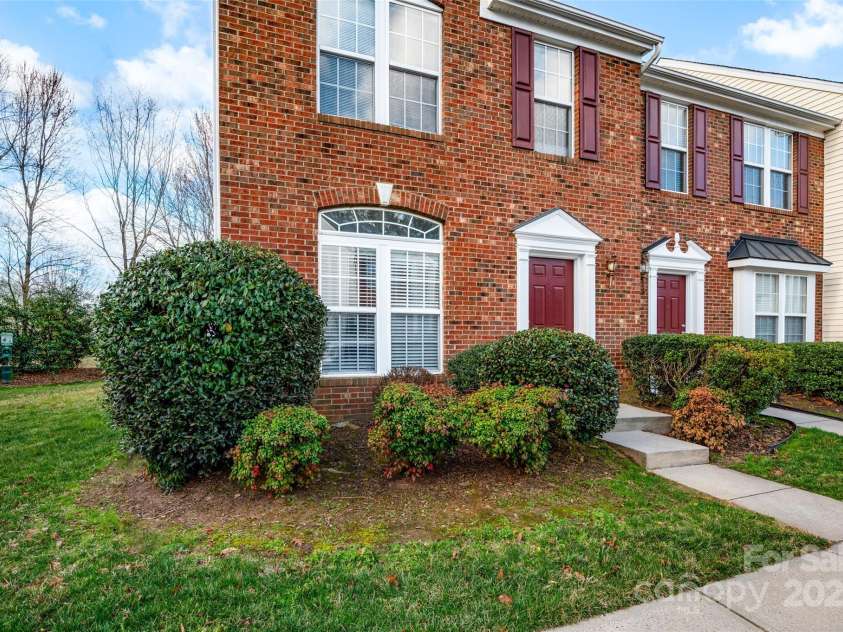1965 Charlotte Highway, Mooresville, NC 28115.  MLS# CAR4234182, YatesRealty ID 14676. End Unit