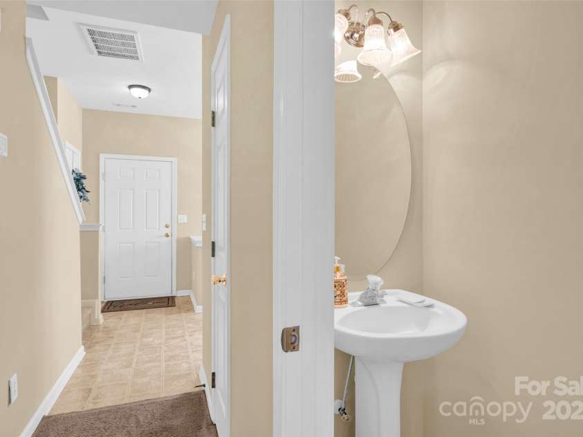 1965 Charlotte Highway, Mooresville, NC 28115.  MLS# CAR4234182, YatesRealty ID 14676. Half Bath