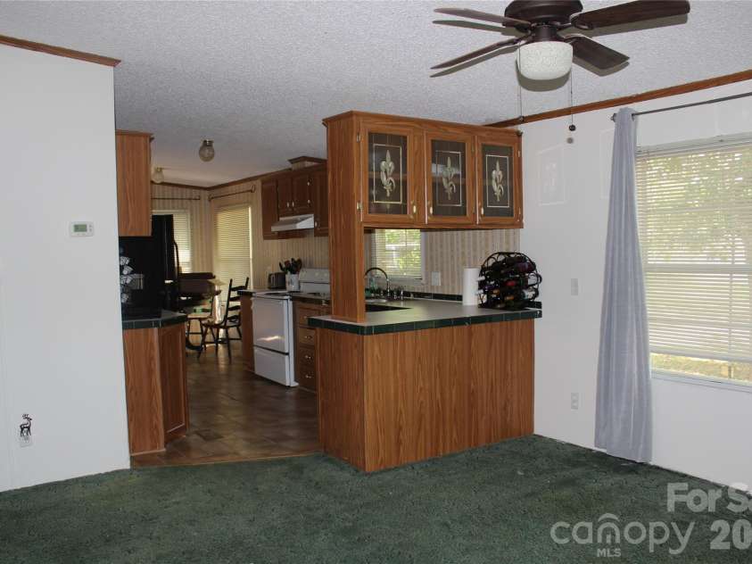 249 J L Green Lane, Pageland, SC 29728.  MLS# CAR4373064, YatesRealty ID 14676. Dining area