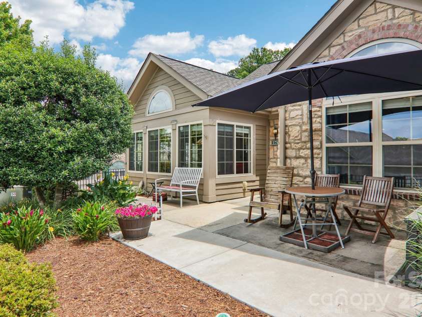174 Summerfield Place, Flat Rock, NC 28731.  MLS# CAR4391455, YatesRealty ID 14678. 