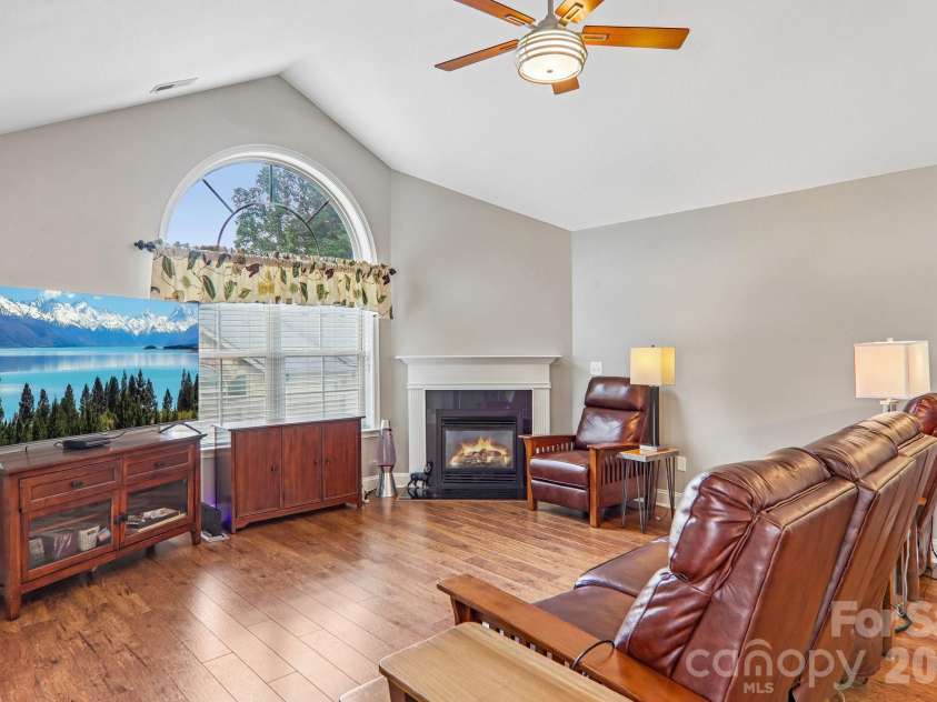 174 Summerfield Place, Flat Rock, NC 28731.  MLS# CAR4391455, YatesRealty ID 14678. 