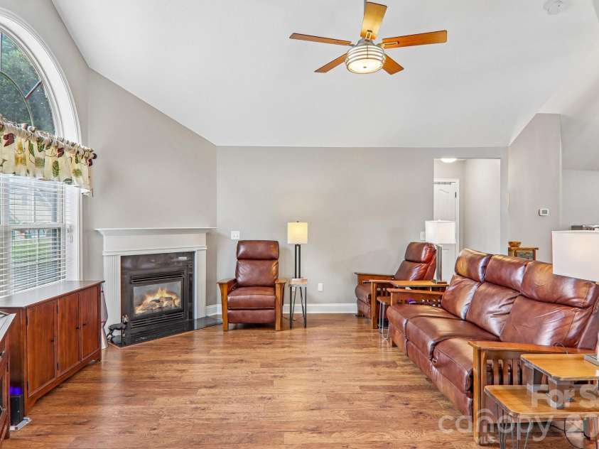 174 Summerfield Place, Flat Rock, NC 28731.  MLS# CAR4391455, YatesRealty ID 14678. 