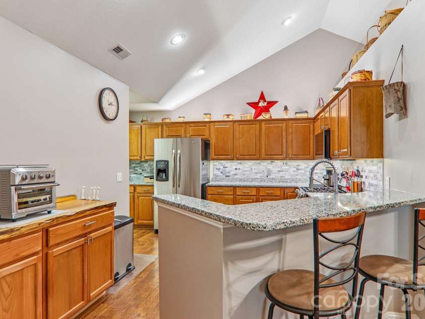 174 Summerfield Place, Flat Rock, NC 28731.  MLS# CAR4391455, YatesRealty ID 14678. 