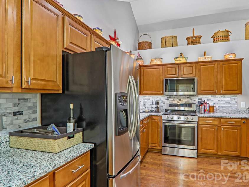 174 Summerfield Place, Flat Rock, NC 28731.  MLS# CAR4391455, YatesRealty ID 14678. 