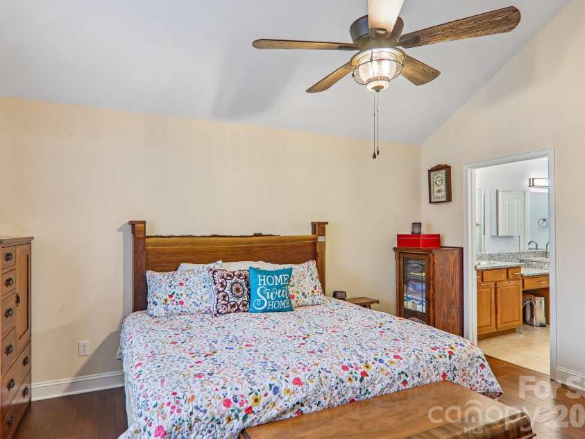 174 Summerfield Place, Flat Rock, NC 28731.  MLS# CAR4391455, YatesRealty ID 14678. 