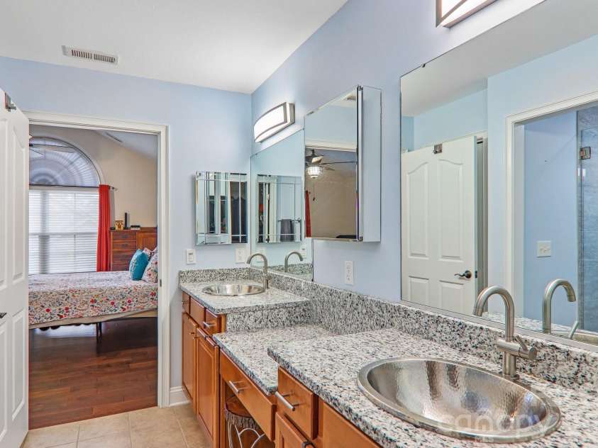 174 Summerfield Place, Flat Rock, NC 28731.  MLS# CAR4391455, YatesRealty ID 14678. 