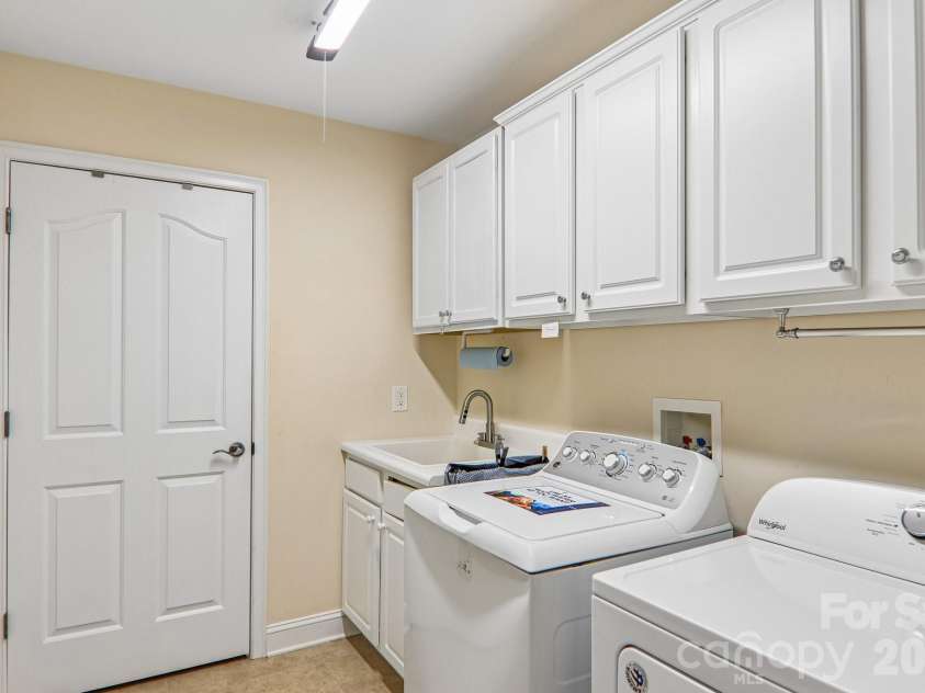 174 Summerfield Place, Flat Rock, NC 28731.  MLS# CAR4391455, YatesRealty ID 14678. 