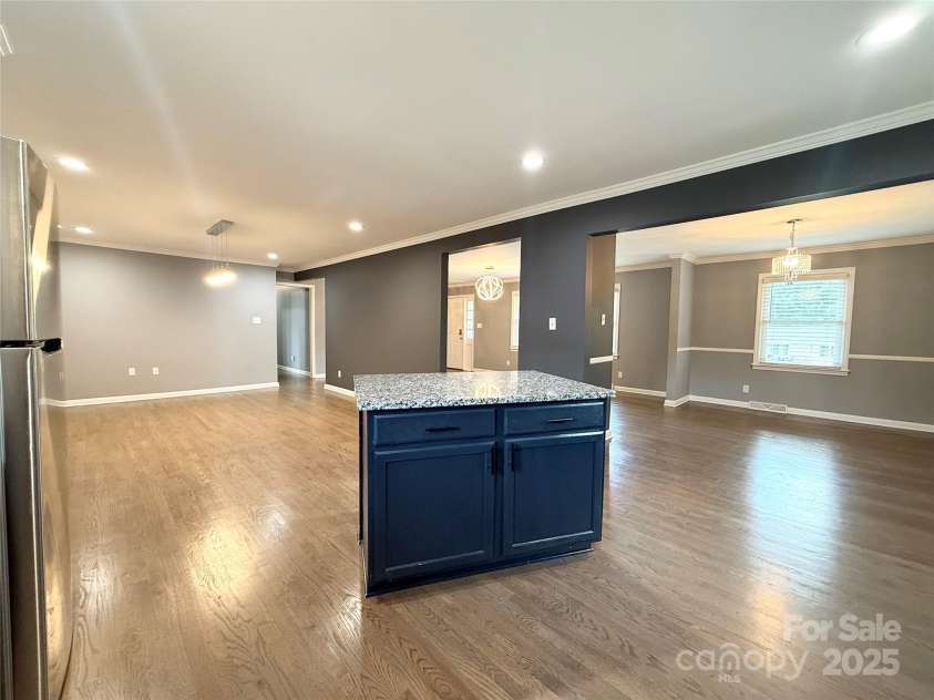 622 University Drive, Rock Hill, SC 29730.  MLS# CAR4259757, YatesRealty ID 14678. Kitchen to dining area view