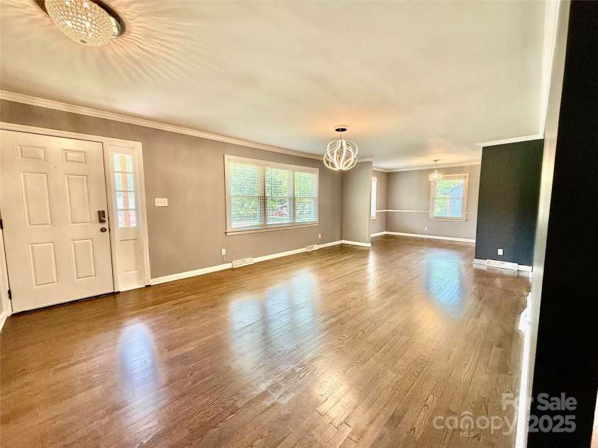 622 University Drive, Rock Hill, SC 29730.  MLS# CAR4259757, YatesRealty ID 14678. Living room-2nd angle