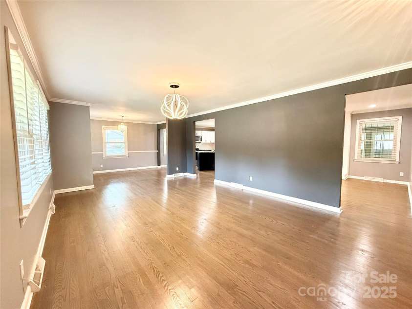 622 University Drive, Rock Hill, SC 29730.  MLS# CAR4259757, YatesRealty ID 14678. Living Room