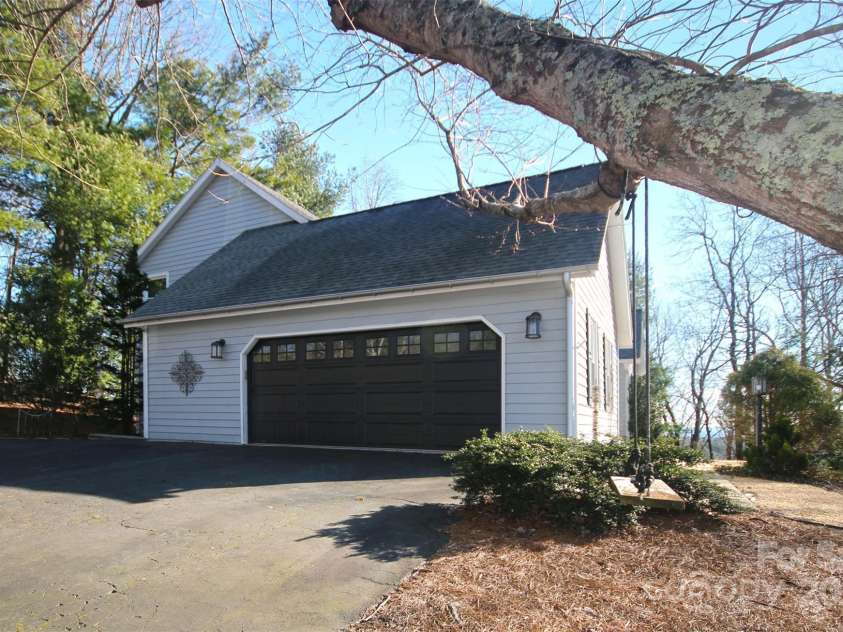 23 Moriah Lane, Asheville, NC 28803.  MLS# CAR4221443, YatesRealty ID 1468. 
