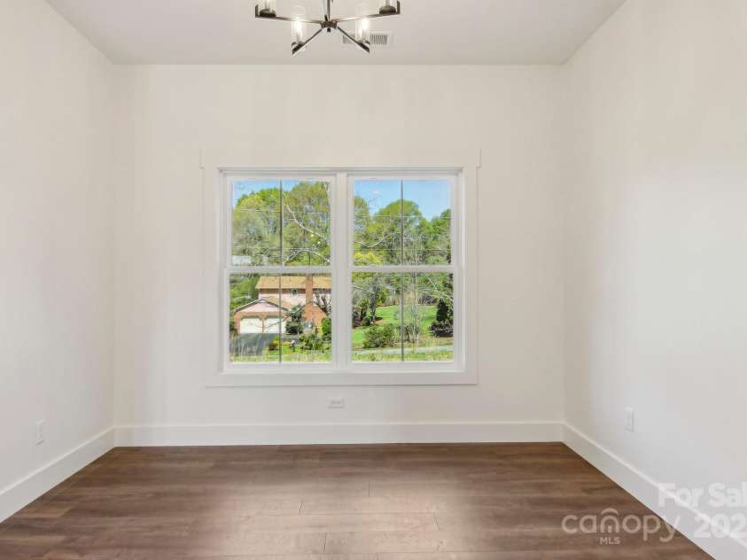 35 Haywood Park Drive, Hendersonville, NC 28791.  MLS# CAR4160719, YatesRealty ID 1468. 