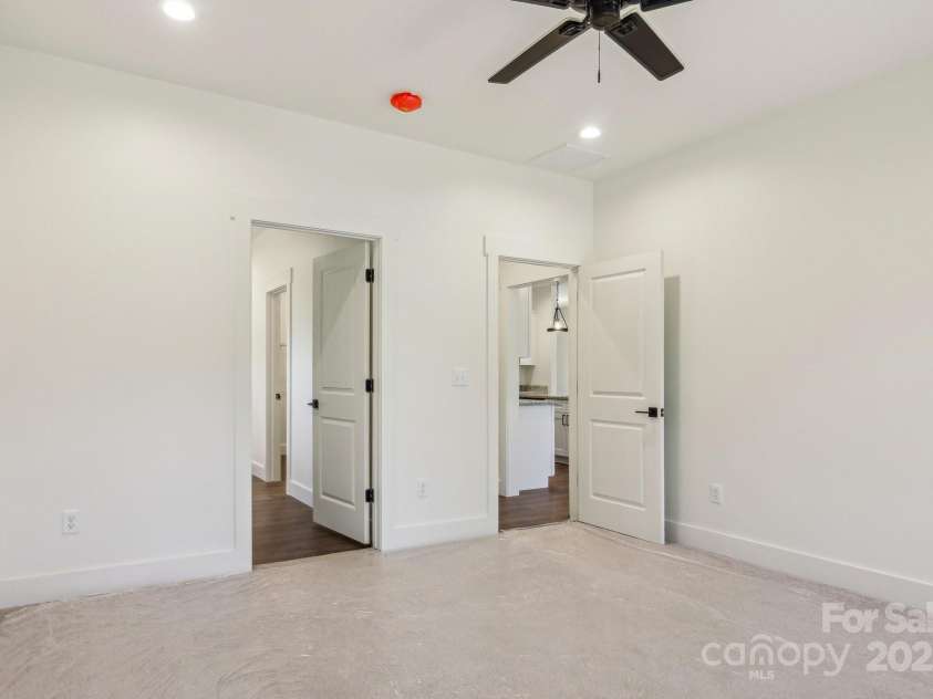 35 Haywood Park Drive, Hendersonville, NC 28791.  MLS# CAR4160719, YatesRealty ID 1468. 