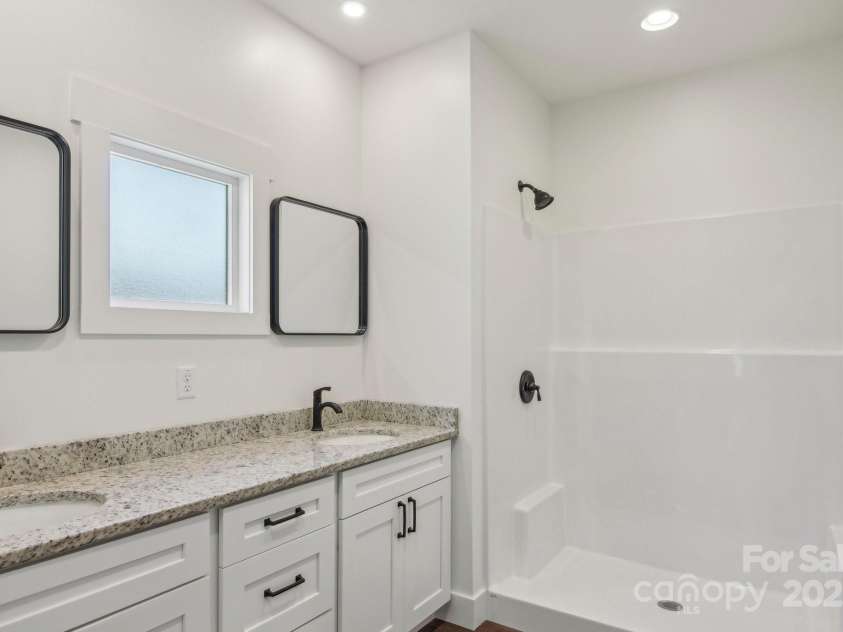 35 Haywood Park Drive, Hendersonville, NC 28791.  MLS# CAR4160719, YatesRealty ID 1468. 