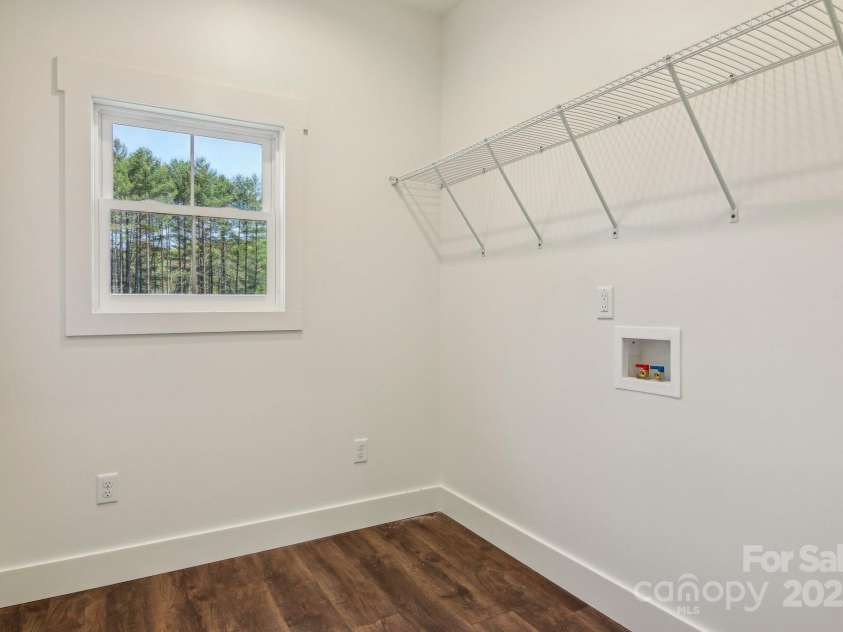 35 Haywood Park Drive, Hendersonville, NC 28791.  MLS# CAR4160719, YatesRealty ID 1468. 