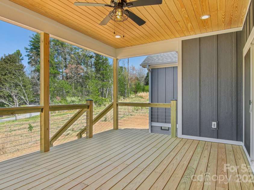 35 Haywood Park Drive, Hendersonville, NC 28791.  MLS# CAR4160719, YatesRealty ID 1468. 