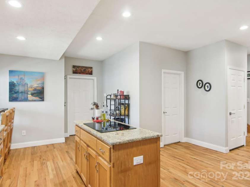 650 Dogwood Drive, Maggie Valley, NC 28751.  MLS# CAR4246709, YatesRealty ID 14680. 