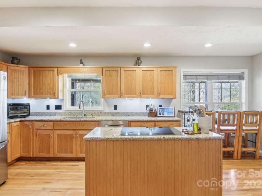 650 Dogwood Drive, Maggie Valley, NC 28751.  MLS# CAR4246709, YatesRealty ID 14680. 