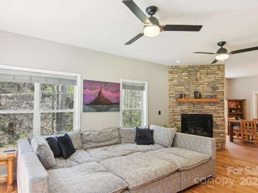 650 Dogwood Drive, Maggie Valley, NC 28751.  MLS# CAR4246709, YatesRealty ID 14680. 