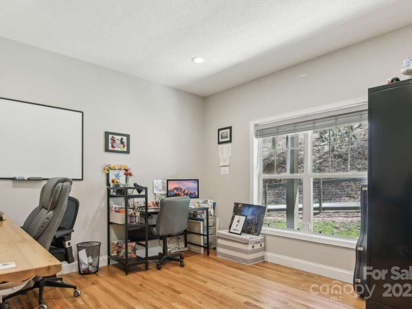 650 Dogwood Drive, Maggie Valley, NC 28751.  MLS# CAR4246709, YatesRealty ID 14680. 