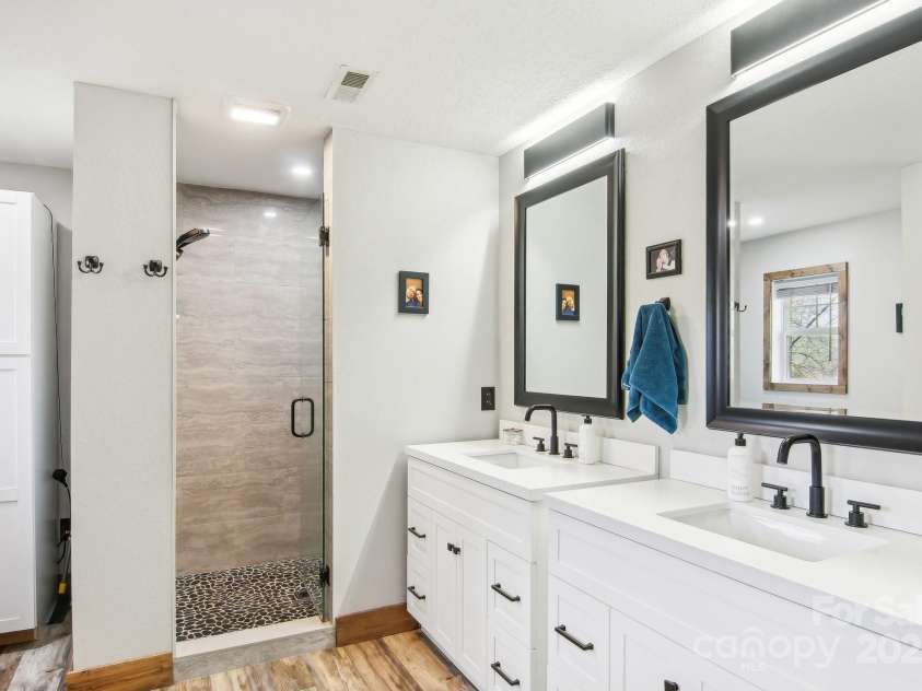 650 Dogwood Drive, Maggie Valley, NC 28751.  MLS# CAR4246709, YatesRealty ID 14680. 