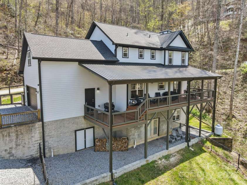 650 Dogwood Drive, Maggie Valley, NC 28751.  MLS# CAR4246709, YatesRealty ID 14680. 