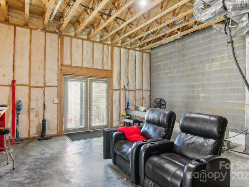 650 Dogwood Drive, Maggie Valley, NC 28751.  MLS# CAR4246709, YatesRealty ID 14680. 