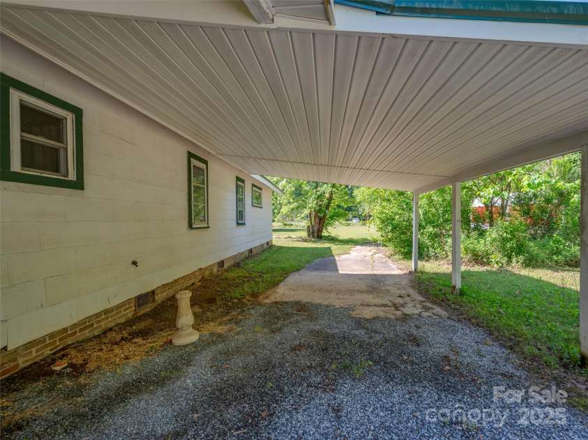 2010 US Hwy 176 None, Tryon, NC 28782.  MLS# CAR4253707, YatesRealty ID 14681. 