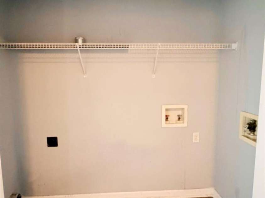 3117 Nevin Place Drive, Charlotte, NC 28269.  MLS# CAR4364419, YatesRealty ID 14687. 