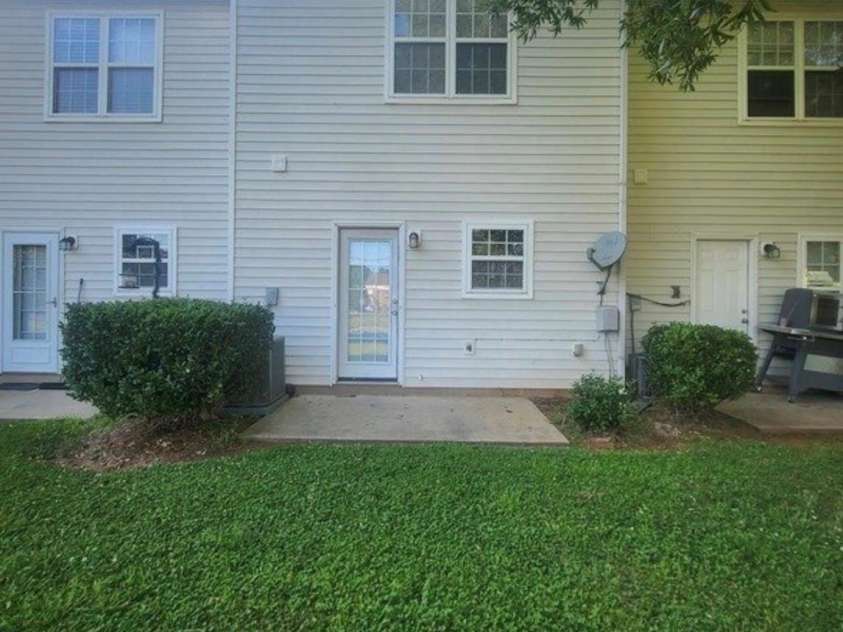 3117 Nevin Place Drive, Charlotte, NC 28269.  MLS# CAR4364419, YatesRealty ID 14687. 