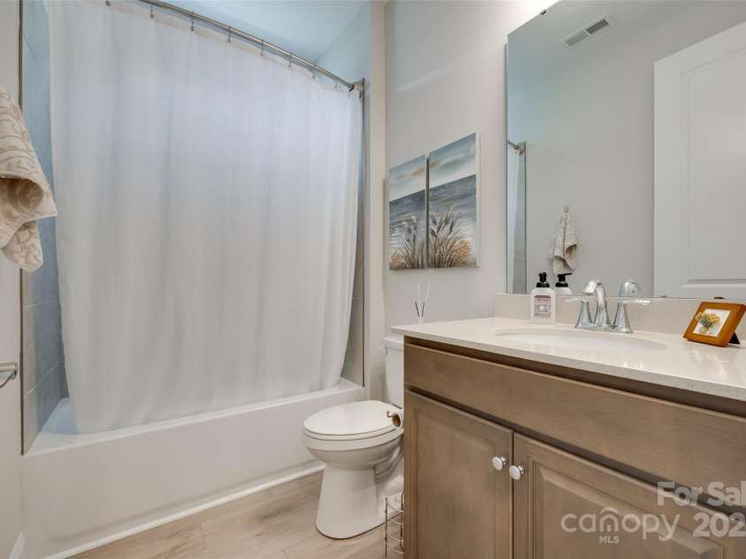 3029 Trace Meadow Court, York, SC 29745.  MLS# CAR4250027, YatesRealty ID 14688. Bathroom 2