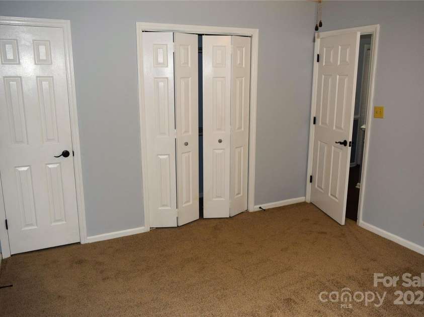 1091 Farm Pond Lane, Rock Hill, SC 29732.  MLS# CAR4202250, YatesRealty ID 14690. 