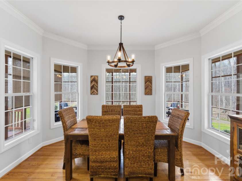 402 Glenview Drive, Salisbury, NC 28147.  MLS# CAR4349867, YatesRealty ID 14690. 